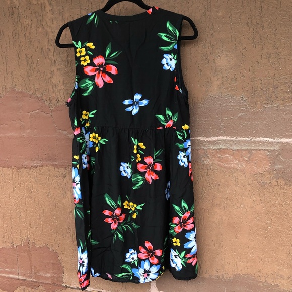 Old Navy Floral Dress 🌺 - Picture 3 of 5